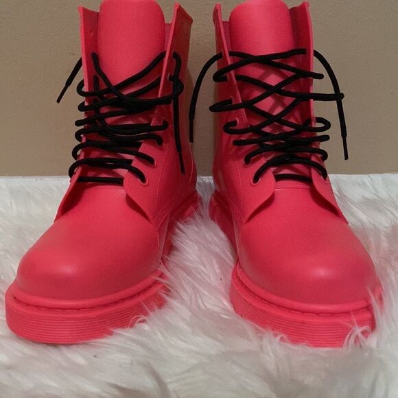 Madden Girl Portland Rain Boot Neon Pink - Size 9 - Picture 5 of 12